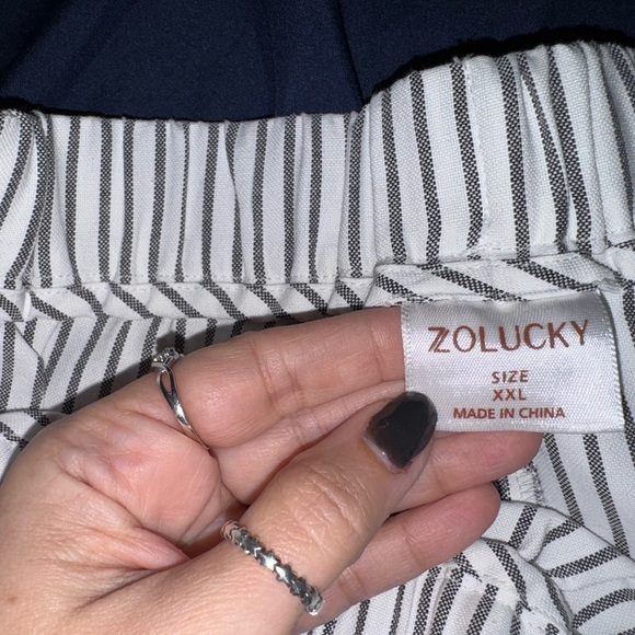 Striped casual loose buttoned H-line straight pants in size xxl - Picture 3 of 6